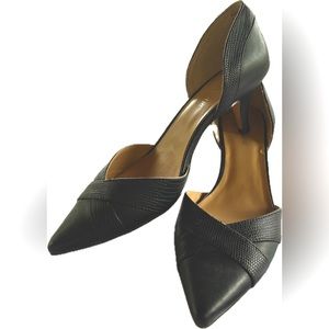 Kelly & Katie black pumps size 8